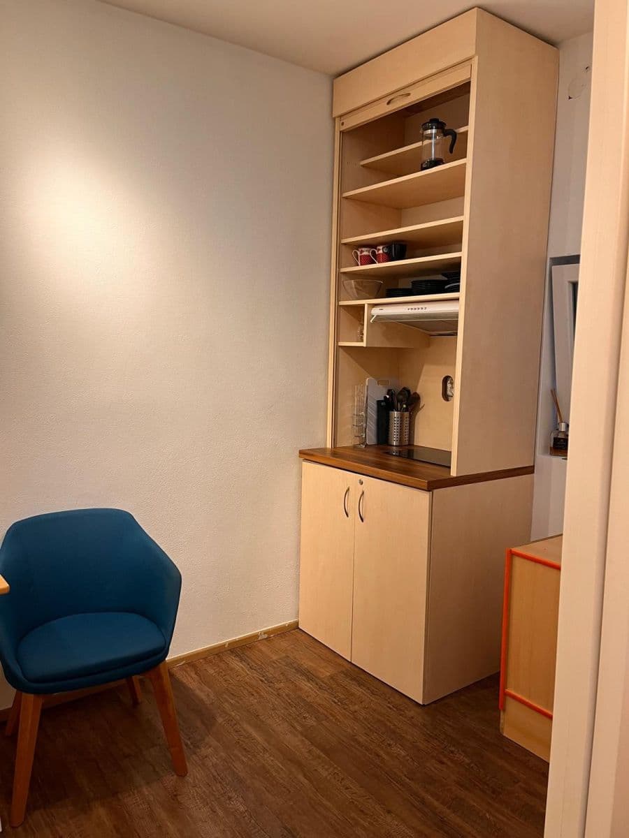 Pronájem nebytového prostoru 25 m², Na Hutích, Praha, Praha Pronájem nebytového prostoru 25 m², Na Hutích, Praha, Praha