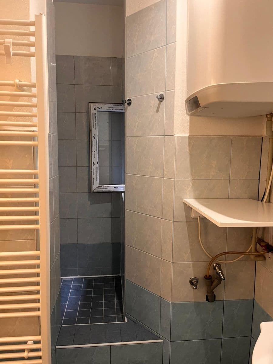 Pronájem nebytového prostoru 25 m², Na Hutích, Praha, Praha Pronájem nebytového prostoru 25 m², Na Hutích, Praha, Praha