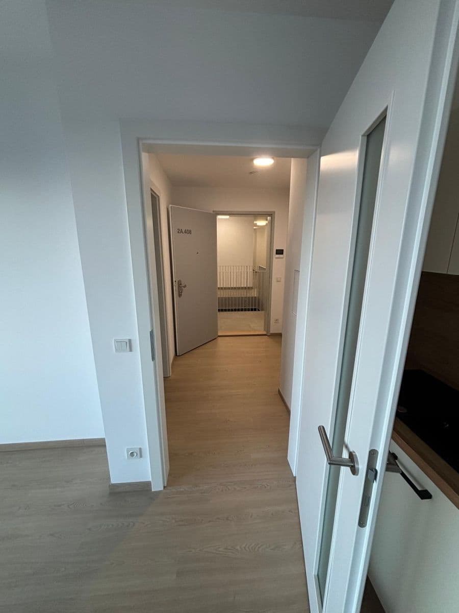 Pronájem bytu 1+kk 34 m², Tupolevova, Praha, Praha Pronájem bytu 1+kk 34 m², Tupolevova, Praha, Praha
