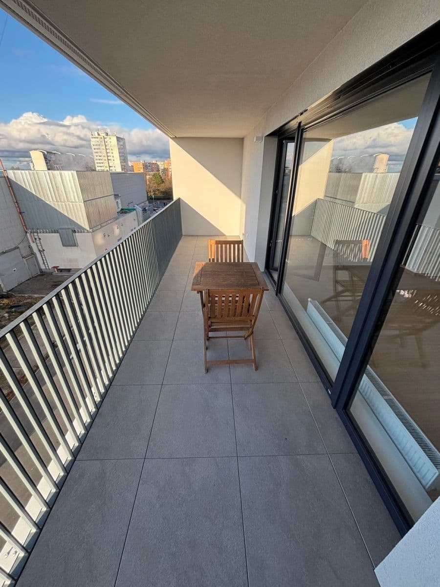 Pronájem bytu 1+kk 34 m², Tupolevova, Praha, Praha Pronájem bytu 1+kk 34 m², Tupolevova, Praha, Praha