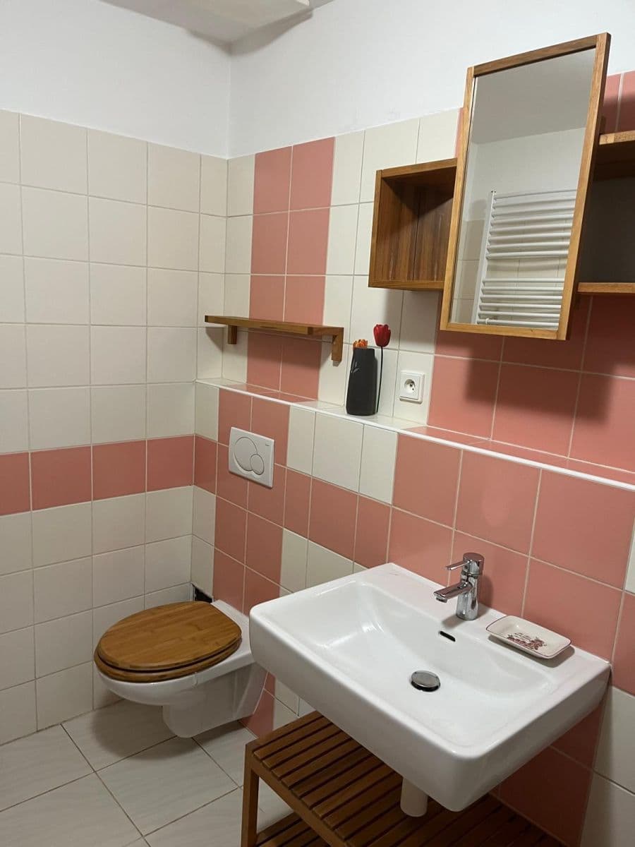 Pronájem bytu 64 m², Na Slatince, Praha, Praha Pronájem bytu 64 m², Na Slatince, Praha, Praha