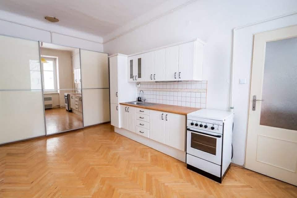 Pronájem bytu 1+1 38 m², Divišova, Olomouc, Olomoucký kraj Pronájem bytu 1+1 38 m², Divišova, Olomouc, Olomoucký kraj