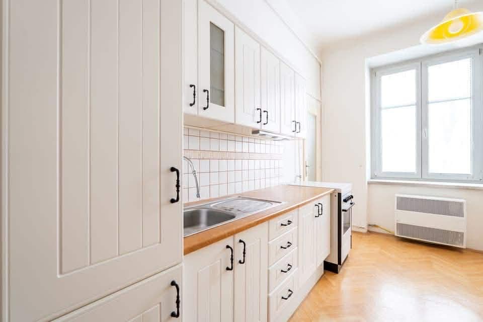 Pronájem bytu 1+1 38 m², Divišova, Olomouc, Olomoucký kraj Pronájem bytu 1+1 38 m², Divišova, Olomouc, Olomoucký kraj