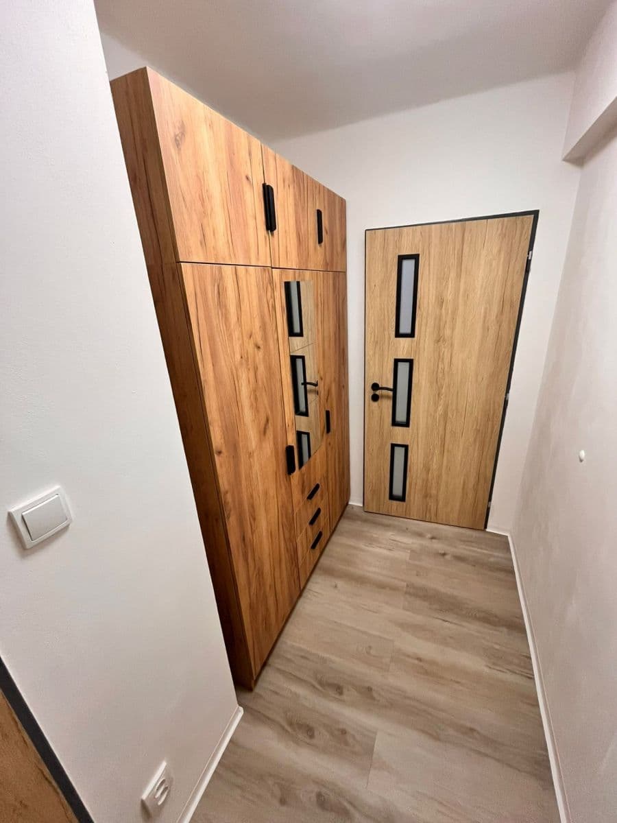 Pronájem bytu 1+1 37 m², Jičínská, Mladá Boleslav, Středočeský kraj Pronájem bytu 1+1 37 m², Jičínská, Mladá Boleslav, Středočeský kraj