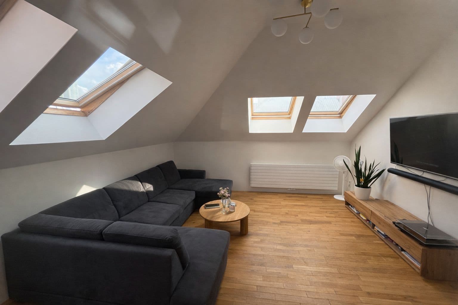 Pronájem bytu 2+kk 60 m², Oldřichova, Praha, Praha Pronájem bytu 2+kk 60 m², Oldřichova, Praha, Praha