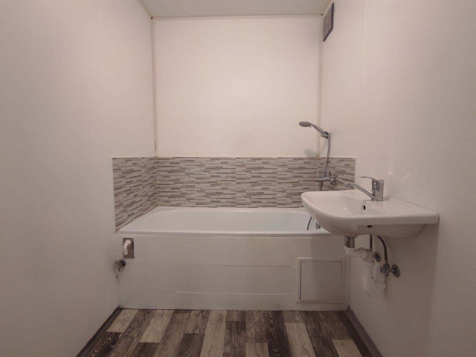 Pronájem bytu 3+1 66 m², Janského, Karviná, Moravskoslezský kraj Pronájem bytu 3+1 66 m², Janského, Karviná, Moravskoslezský kraj