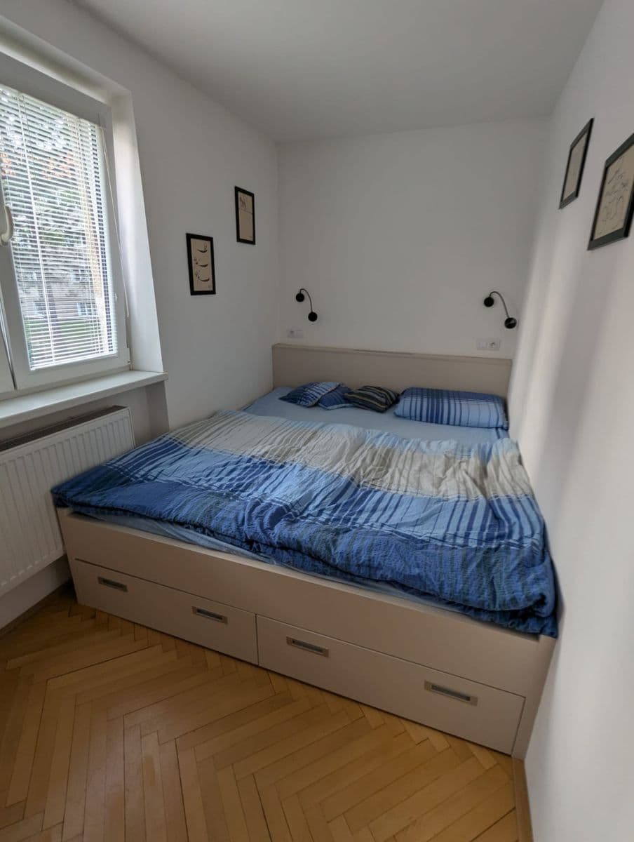 Pronájem bytu 3+1 63 m², Klecany, Středočeský kraj Pronájem bytu 3+1 63 m², Klecany, Středočeský kraj