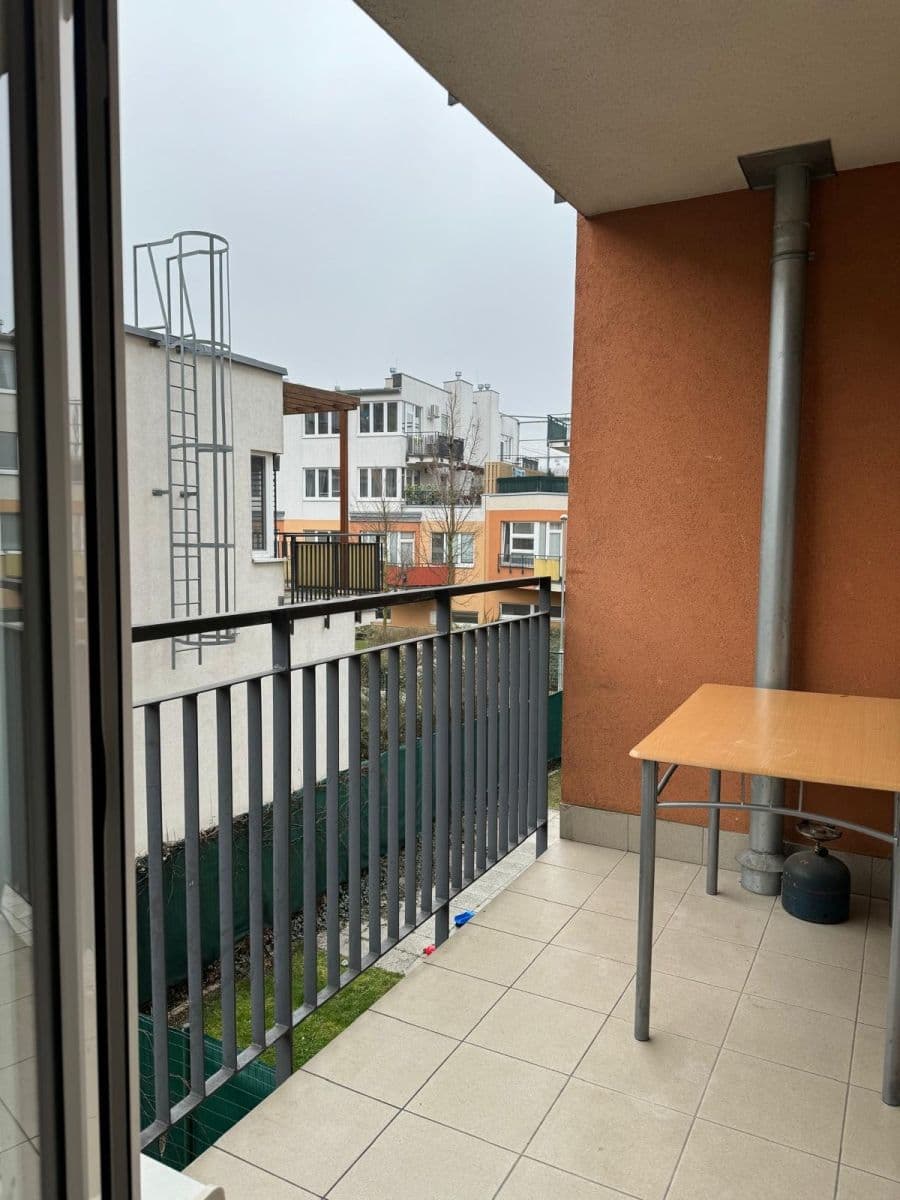 Pronájem bytu 2+kk 55 m², Pod Harfou, Praha, Praha Pronájem bytu 2+kk 55 m², Pod Harfou, Praha, Praha