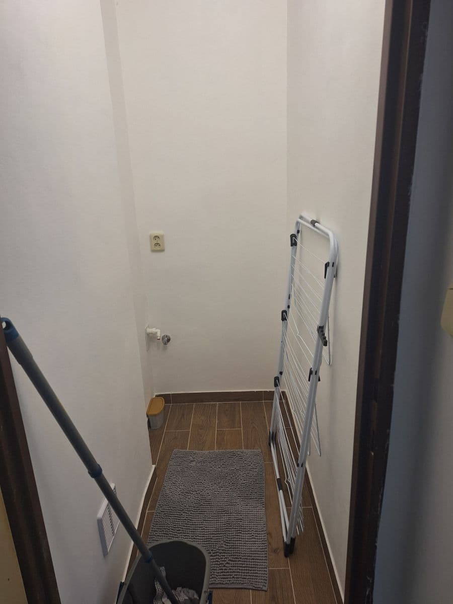 Pronájem bytu 2+1 58 m², Kubánské náměstí, Praha, Praha Pronájem bytu 2+1 58 m², Kubánské náměstí, Praha, Praha