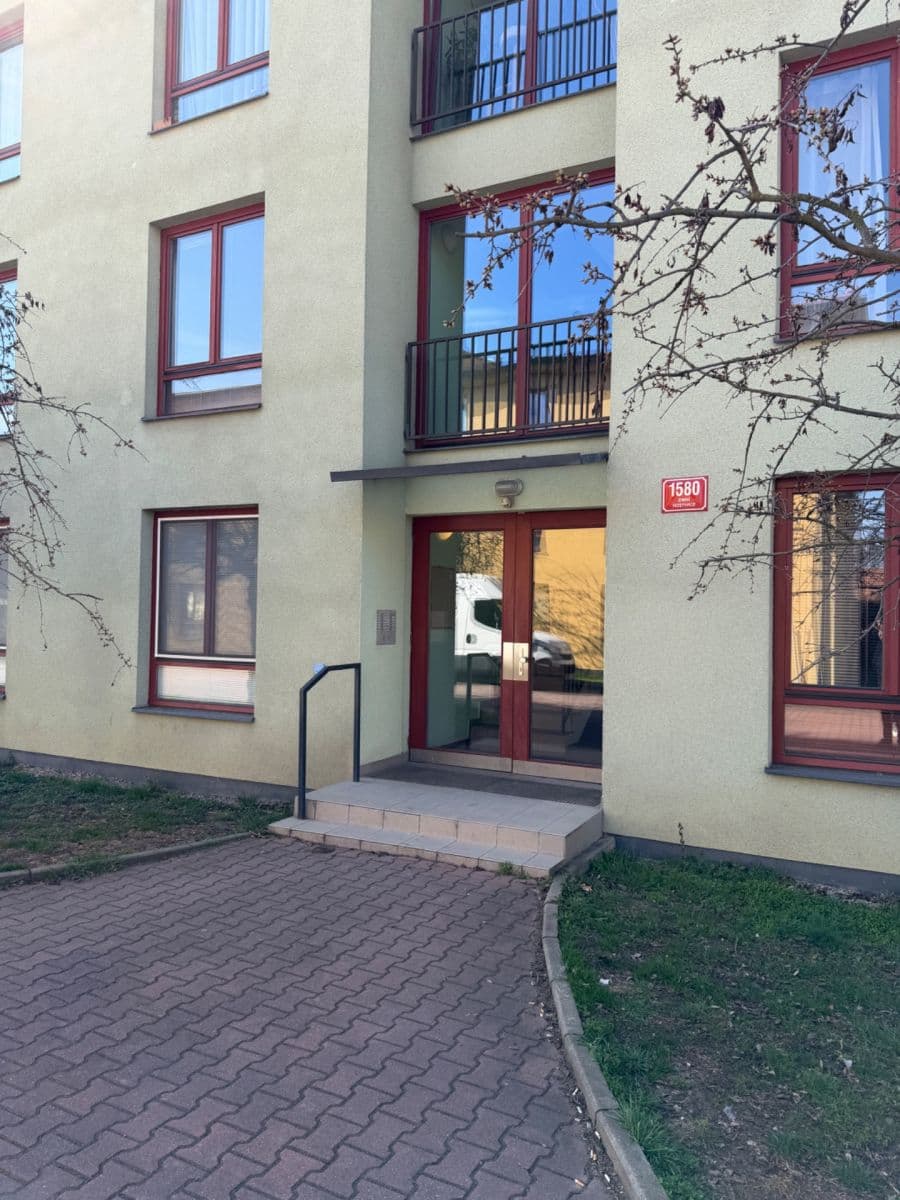 Pronájem bytu 1+kk 31 m², Zimní, Hostivice, Středočeský kraj Pronájem bytu 1+kk 31 m², Zimní, Hostivice, Středočeský kraj