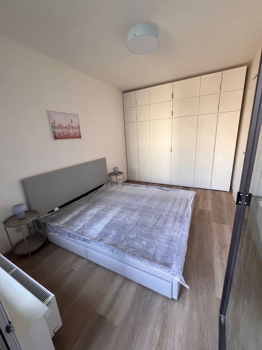 Pronájem bytu 2+kk 50 m², Hodkovická, Praha, Praha Pronájem bytu 2+kk 50 m², Hodkovická, Praha, Praha