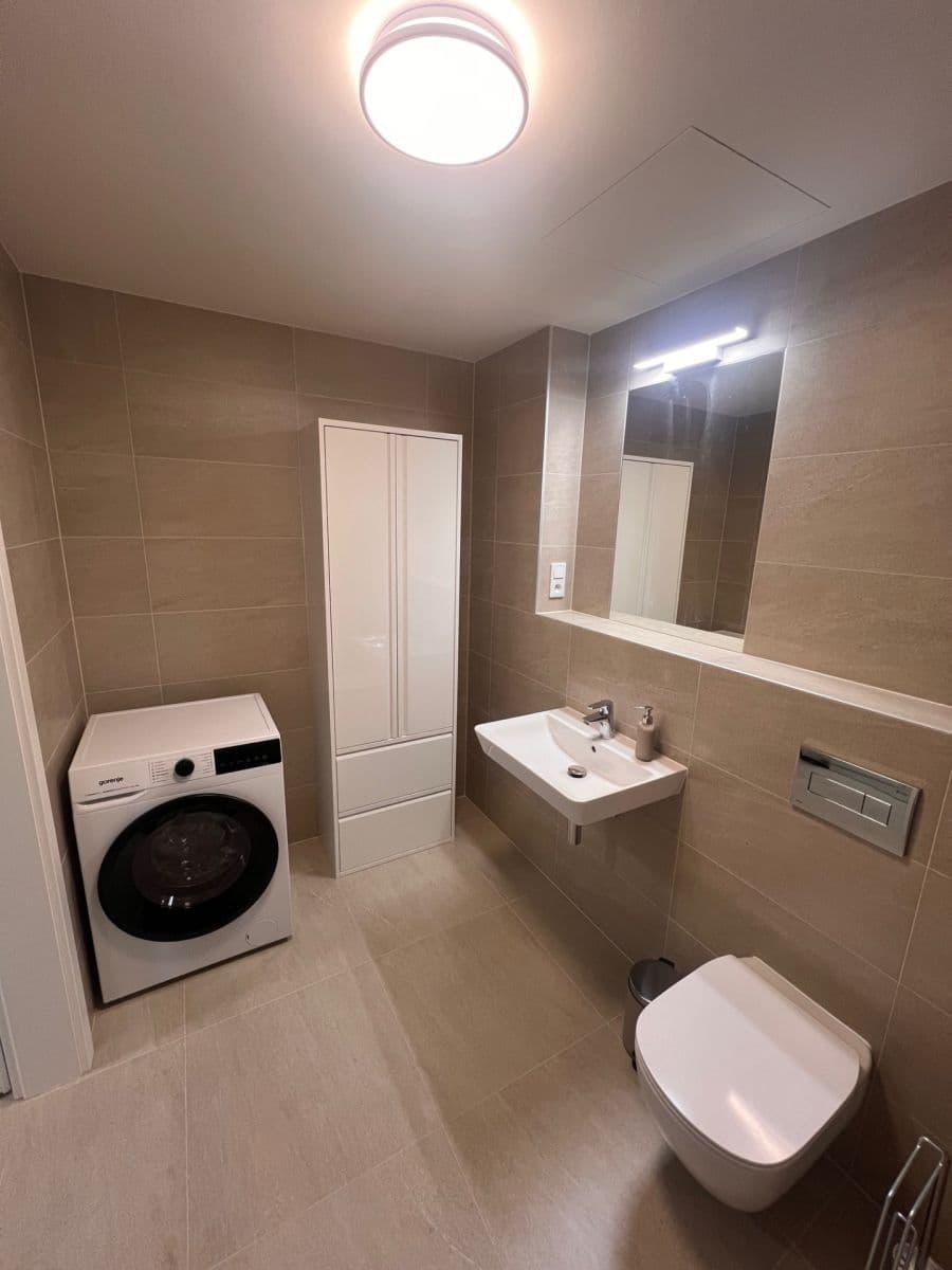 Pronájem bytu 2+kk 50 m², Hodkovická, Praha, Praha Pronájem bytu 2+kk 50 m², Hodkovická, Praha, Praha