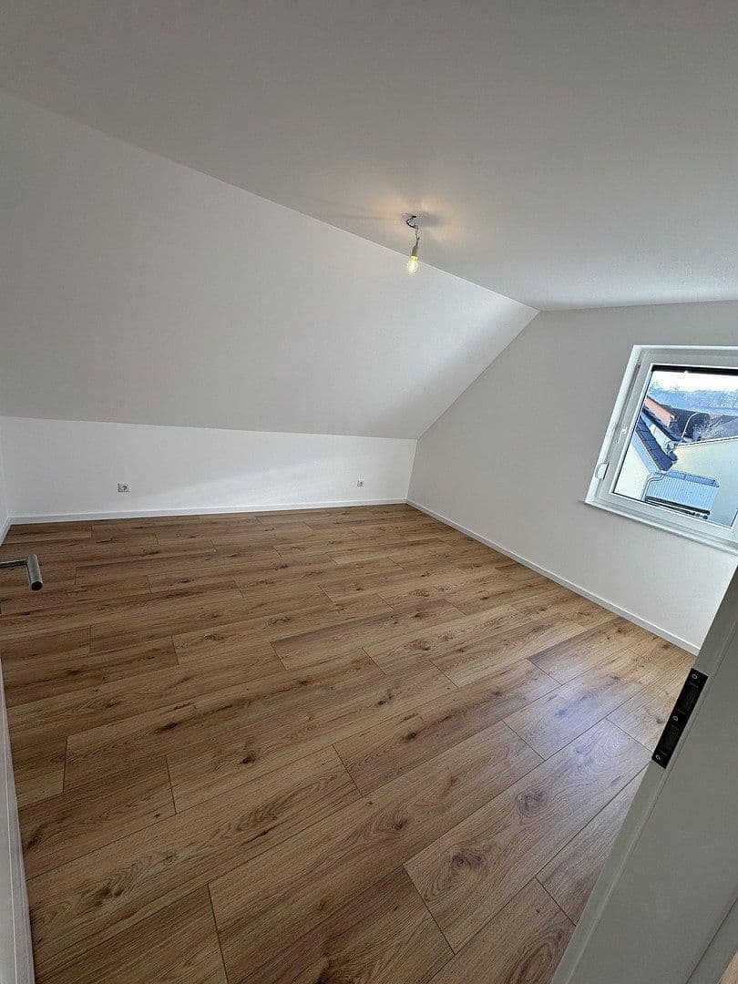 Prodej domu 135 m², pozemek 565 m², Viereth-Trunstadt, Bavorsko Prodej domu 135 m², pozemek 565 m², Viereth-Trunstadt, Bavorsko