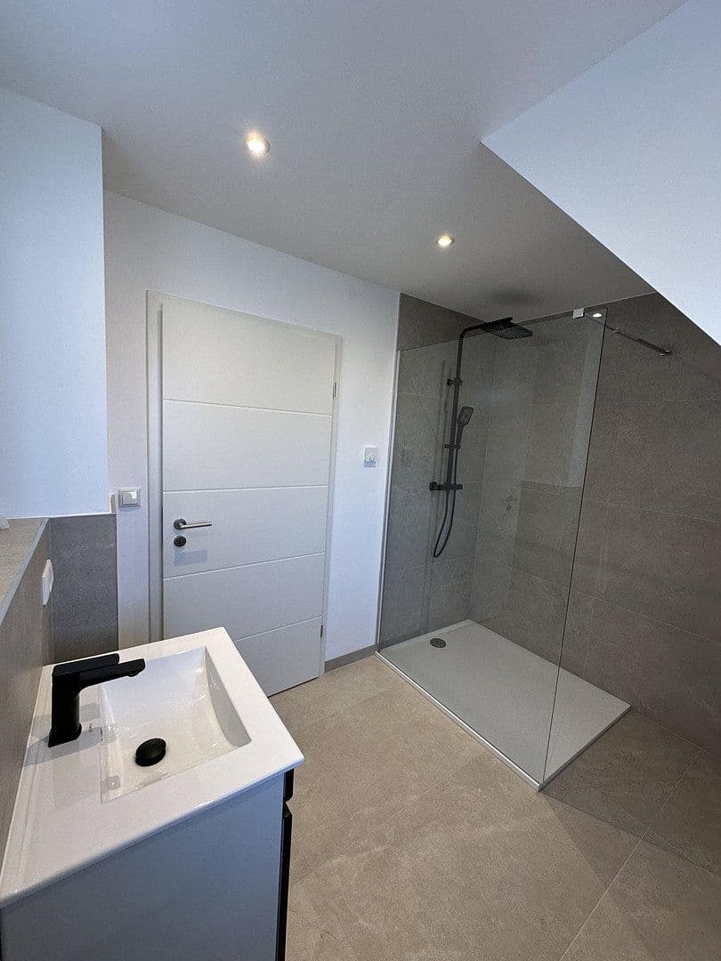 Prodej domu 135 m², pozemek 565 m², Viereth-Trunstadt, Bavorsko Prodej domu 135 m², pozemek 565 m², Viereth-Trunstadt, Bavorsko