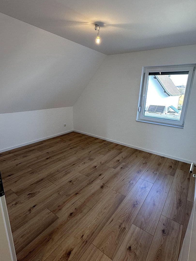 Prodej domu 135 m², pozemek 565 m², Viereth-Trunstadt, Bavorsko Prodej domu 135 m², pozemek 565 m², Viereth-Trunstadt, Bavorsko