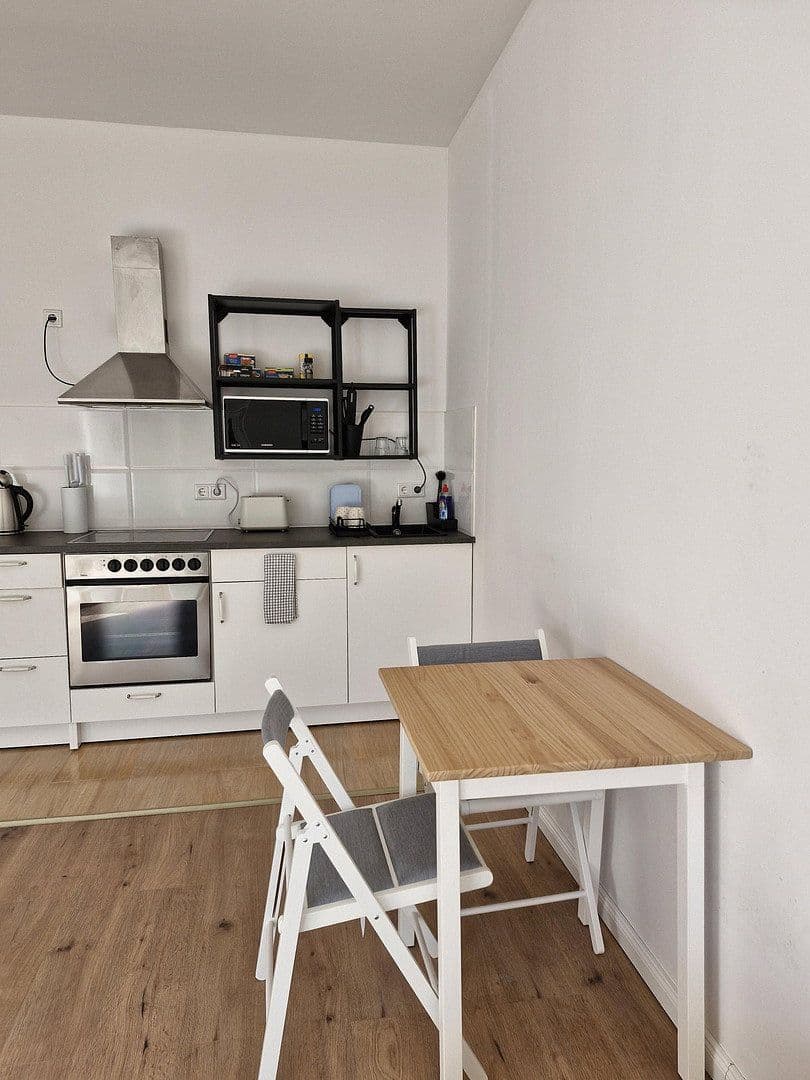 Pronájem bytu 1+1 40 m², Adolph-Kolping-Str. 32, Köln, Severní Porýní-Vestfálsko Pronájem bytu 1+1 40 m², Adolph-Kolping-Str. 32, Köln, Severní Porýní-Vestfálsko