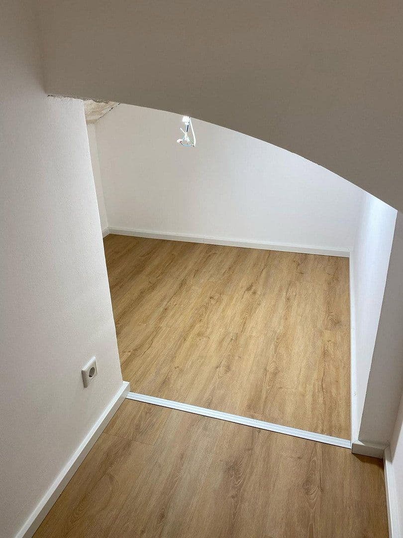 Pronájem bytu 2+1 65 m², Herdweg 92, Darmstadt, Hessen Pronájem bytu 2+1 65 m², Herdweg 92, Darmstadt, Hessen