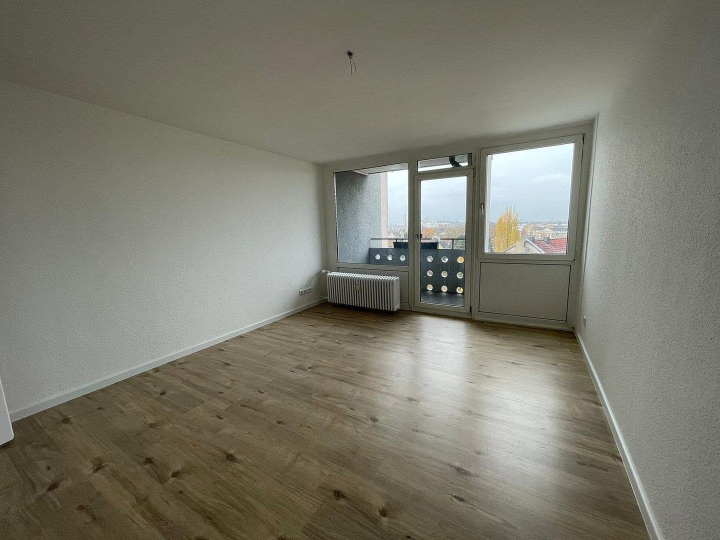 Pronájem bytu 1+1 30 m², Wattenscheider Straße 2, Düsseldorf, Severní Porýní-Vestfálsko Pronájem bytu 1+1 30 m², Wattenscheider Straße 2, Düsseldorf, Severní Porýní-Vestfálsko