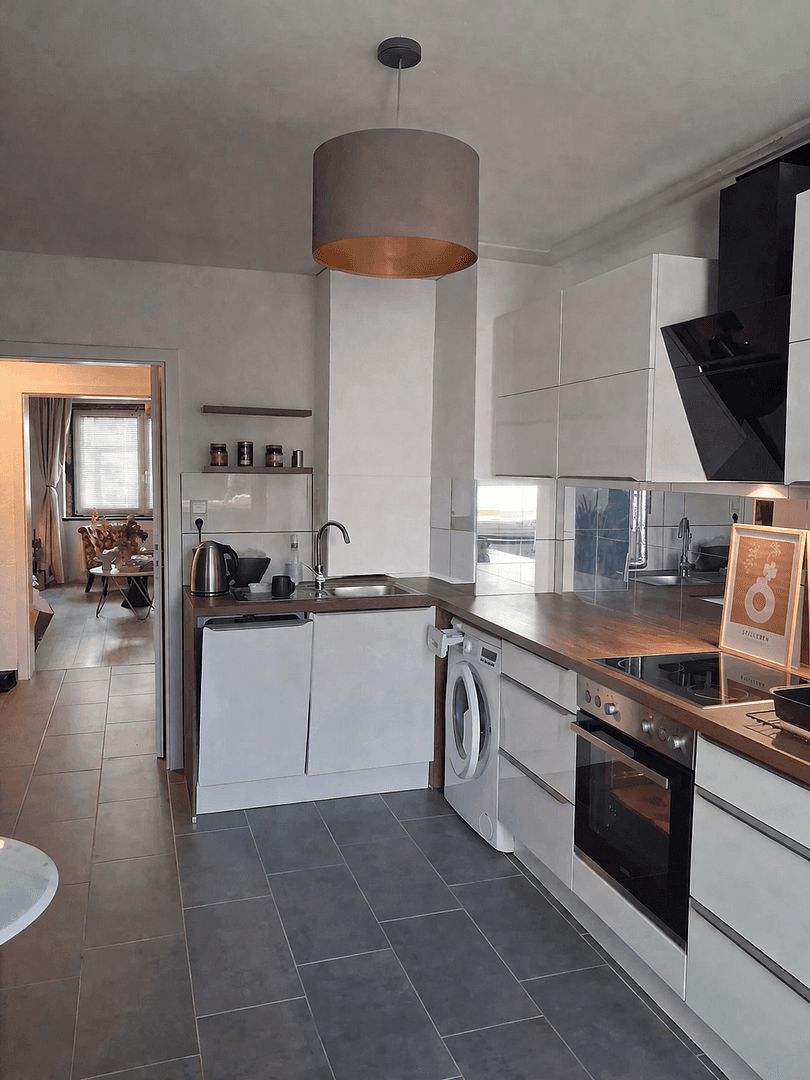 Pronájem bytu 2+1 50 m², Dillenburger Straße 38–40, Köln, Severní Porýní-Vestfálsko Pronájem bytu 2+1 50 m², Dillenburger Straße 38–40, Köln, Severní Porýní-Vestfálsko