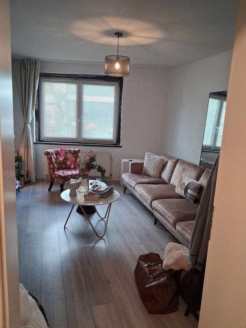 Pronájem bytu 2+1 50 m², Dillenburger Straße 38–40, Köln, Severní Porýní-Vestfálsko Pronájem bytu 2+1 50 m², Dillenburger Straße 38–40, Köln, Severní Porýní-Vestfálsko