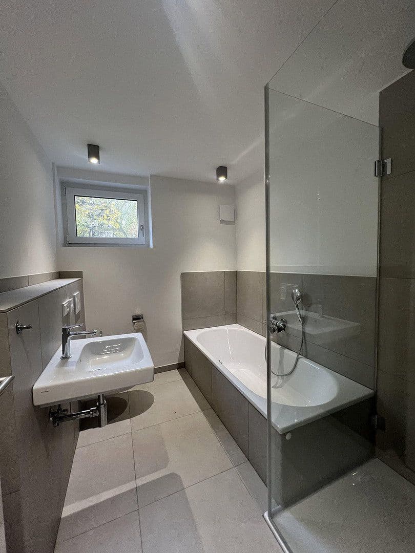 Pronájem bytu 6+1 142 m², Sülldorfer Landstraße 8a, Hamburg, Hamburg Pronájem bytu 6+1 142 m², Sülldorfer Landstraße 8a, Hamburg, Hamburg