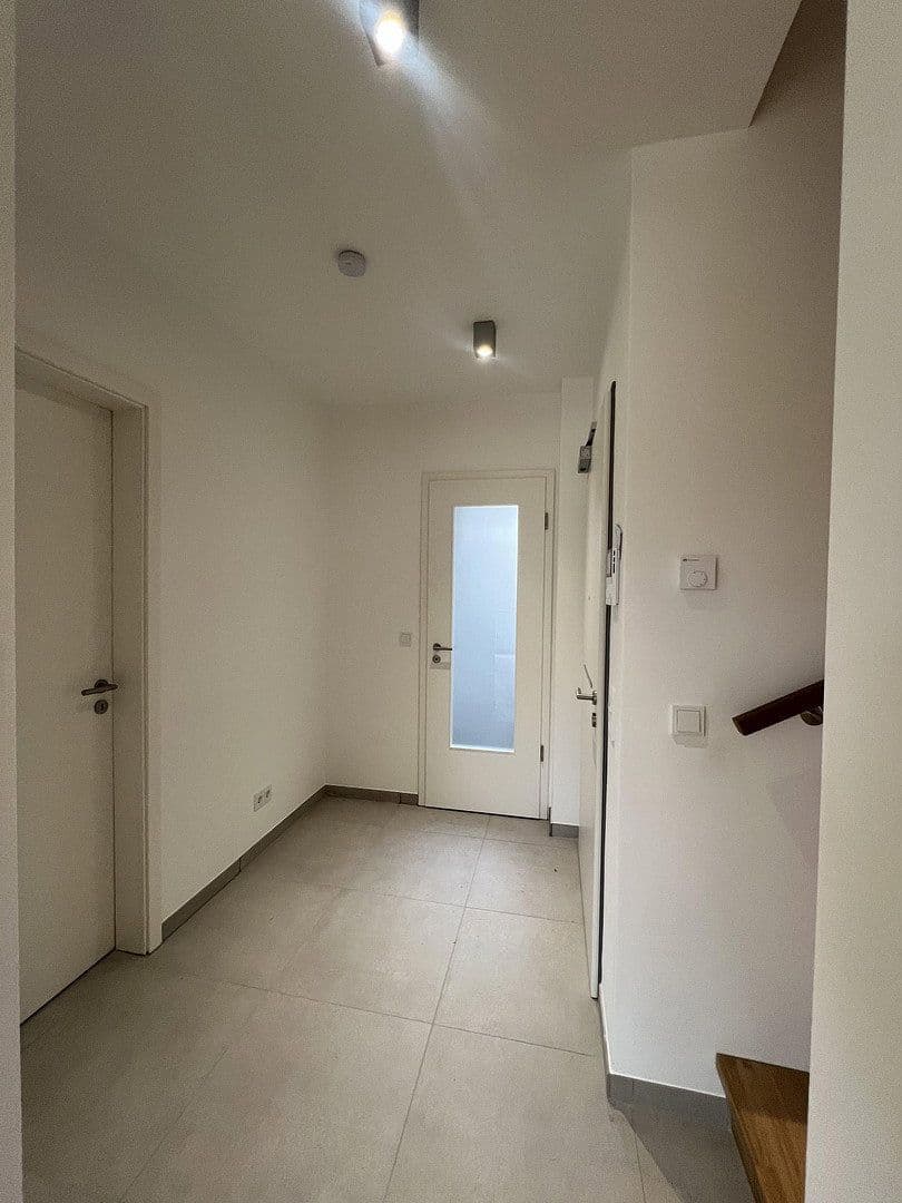 Pronájem bytu 6+1 142 m², Sülldorfer Landstraße 8a, Hamburg, Hamburg Pronájem bytu 6+1 142 m², Sülldorfer Landstraße 8a, Hamburg, Hamburg