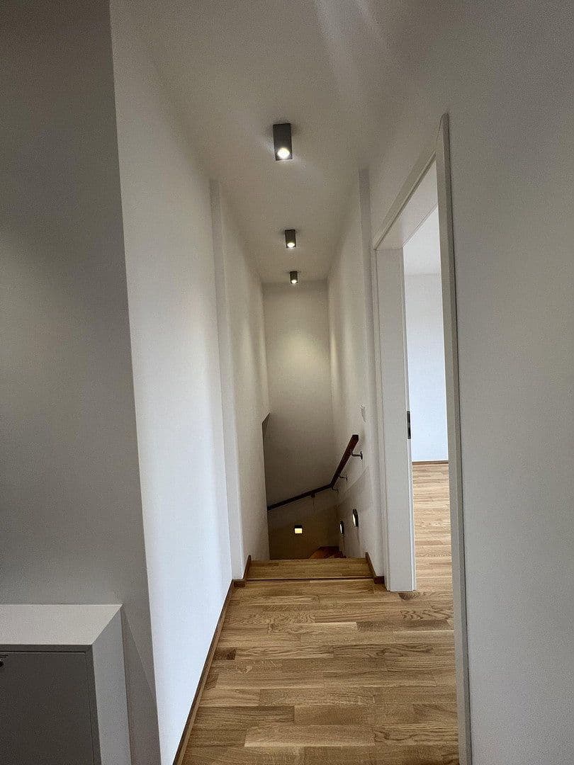 Pronájem bytu 6+1 142 m², Sülldorfer Landstraße 8a, Hamburg, Hamburg Pronájem bytu 6+1 142 m², Sülldorfer Landstraße 8a, Hamburg, Hamburg