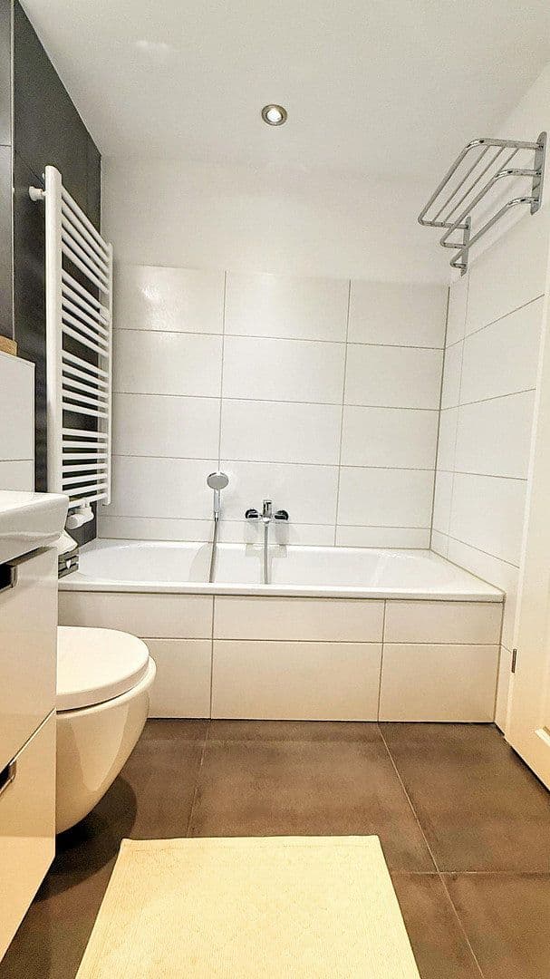 Pronájem bytu 3+1 77 m², Hamburg, Hamburg Pronájem bytu 3+1 77 m², Hamburg, Hamburg