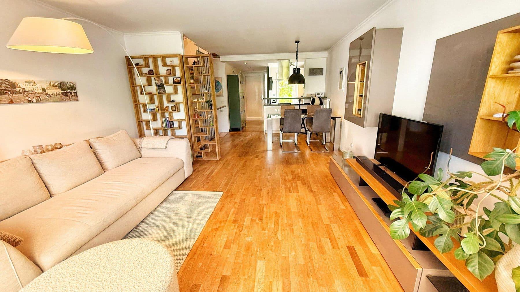 Pronájem bytu 3+1 77 m², Hamburg, Hamburg Pronájem bytu 3+1 77 m², Hamburg, Hamburg