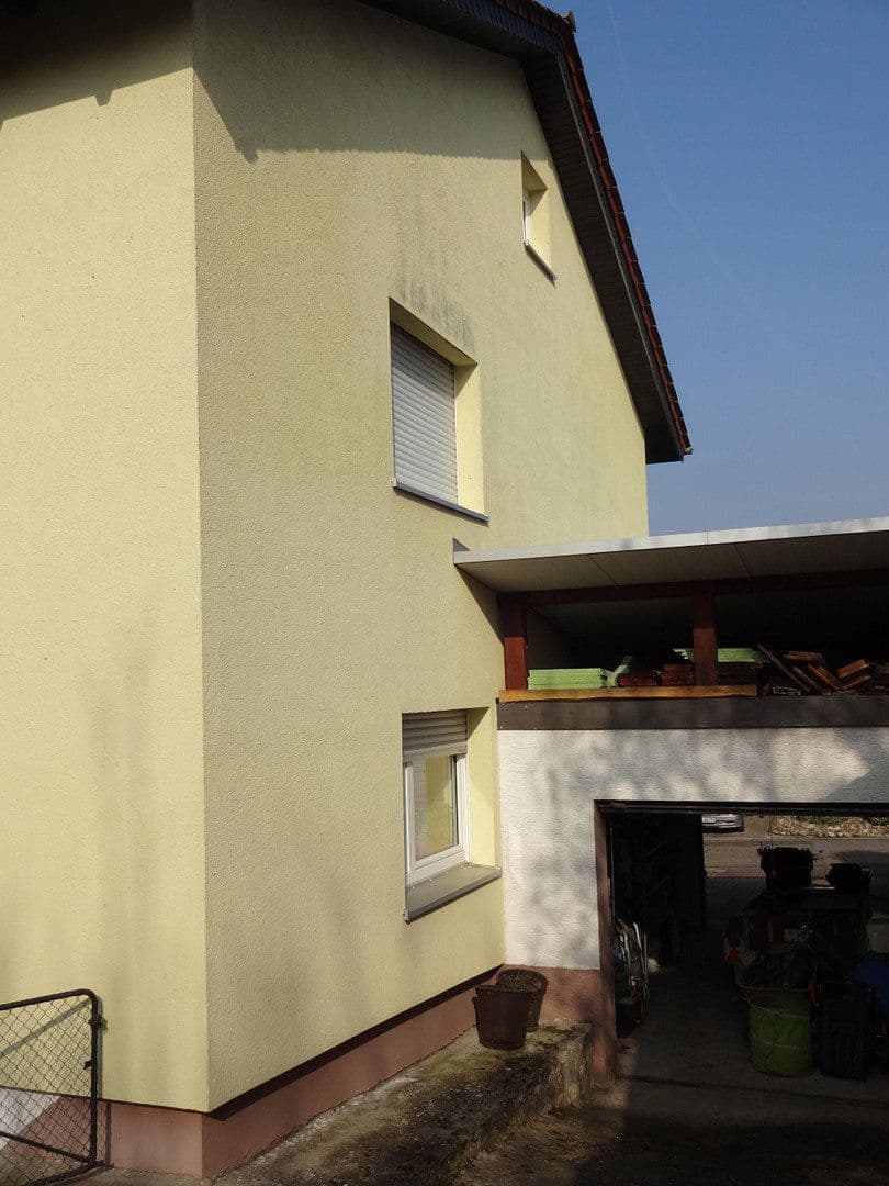 Prodej domu 250 m², pozemek 710 m², Wiesenbach, Bádensko-Württembersko Prodej domu 250 m², pozemek 710 m², Wiesenbach, Bádensko-Württembersko