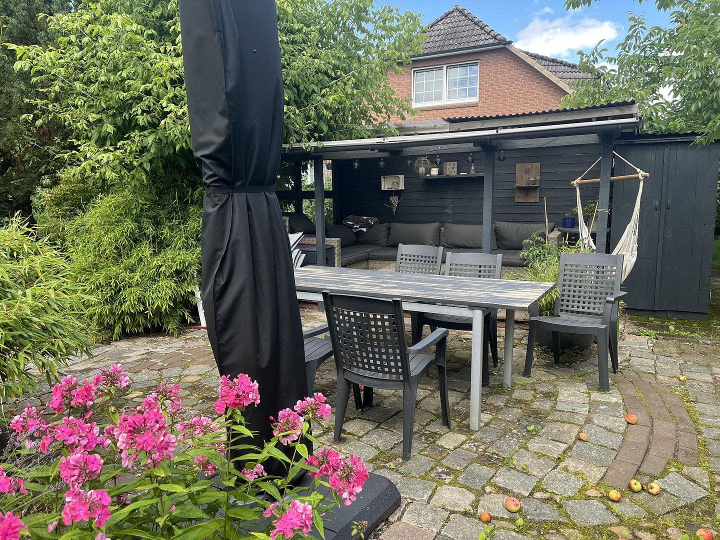 Prodej domu 173 m², pozemek 1.327 m², Deutsch Evern, Dolní Sasko Prodej domu 173 m², pozemek 1.327 m², Deutsch Evern, Dolní Sasko