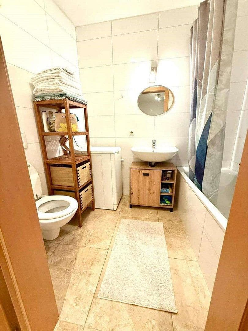 Pronájem bytu 2+1 37 m², Anzengruberstraße 1, Innsbruck, Tyrolsko Pronájem bytu 2+1 37 m², Anzengruberstraße 1, Innsbruck, Tyrolsko