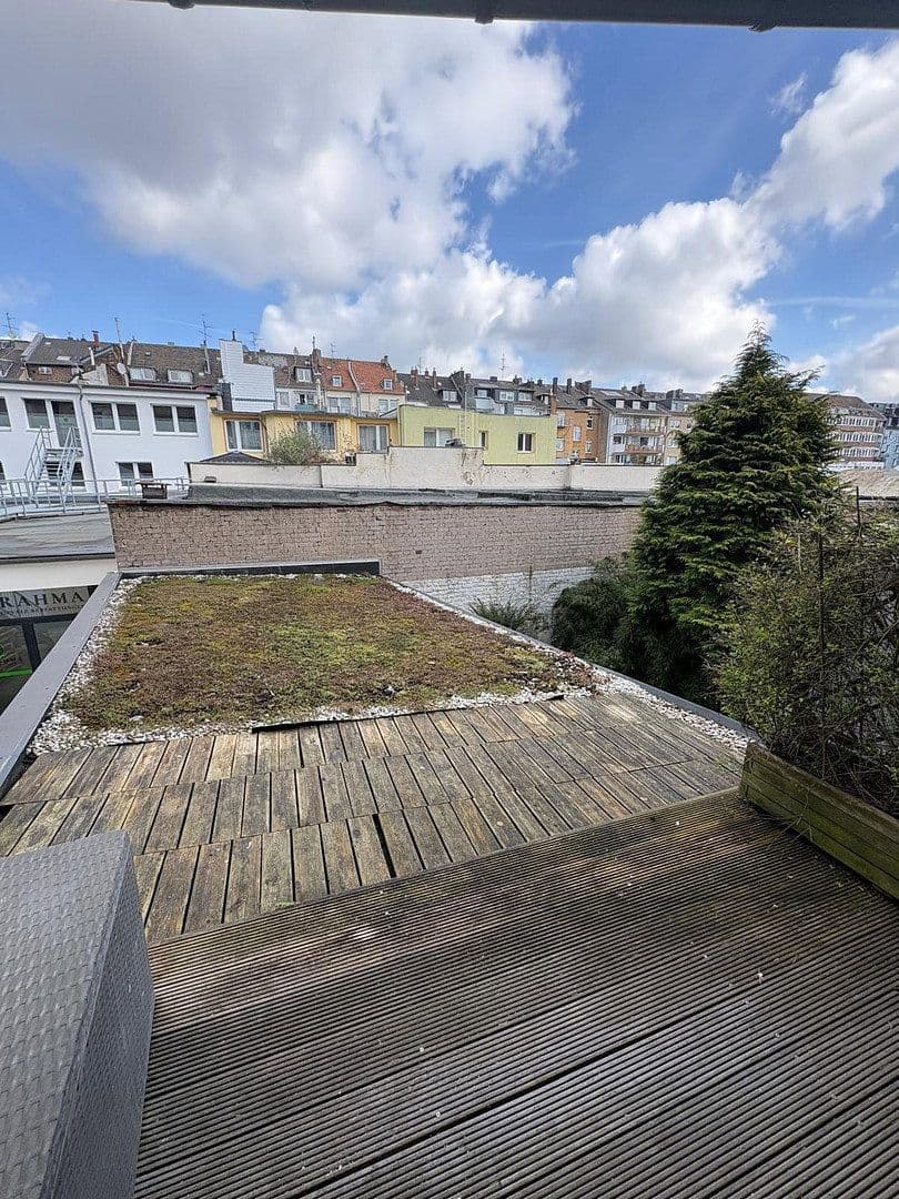 Pronájem bytu 2+1 60 m², Linenstraße 42, Düsseldorf, Severní Porýní-Vestfálsko Pronájem bytu 2+1 60 m², Linenstraße 42, Düsseldorf, Severní Porýní-Vestfálsko