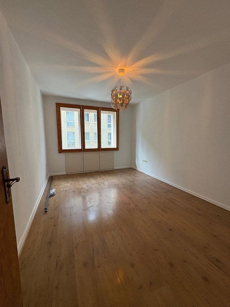 Pronájem bytu 2+1 60 m², Linenstraße 42, Düsseldorf, Severní Porýní-Vestfálsko Pronájem bytu 2+1 60 m², Linenstraße 42, Düsseldorf, Severní Porýní-Vestfálsko