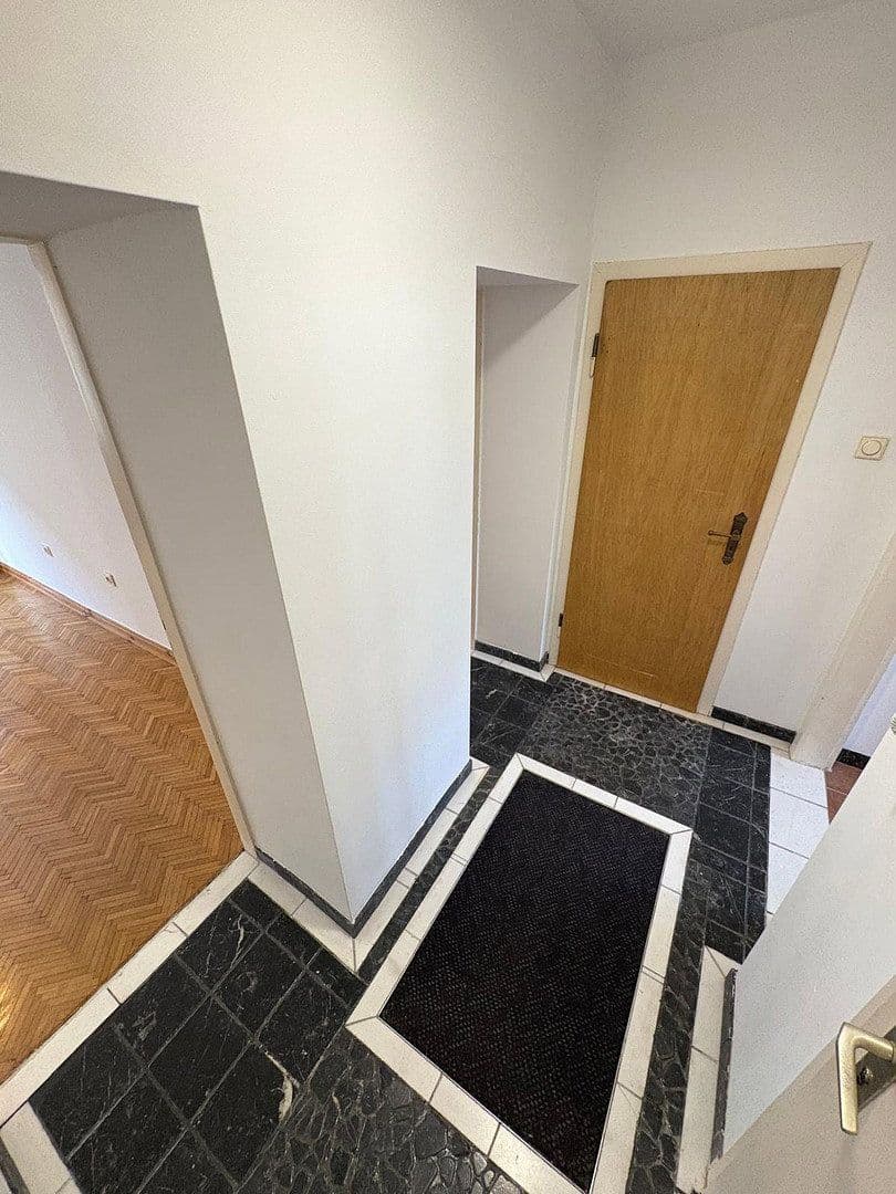 Pronájem bytu 2+1 60 m², Linenstraße 42, Düsseldorf, Severní Porýní-Vestfálsko Pronájem bytu 2+1 60 m², Linenstraße 42, Düsseldorf, Severní Porýní-Vestfálsko