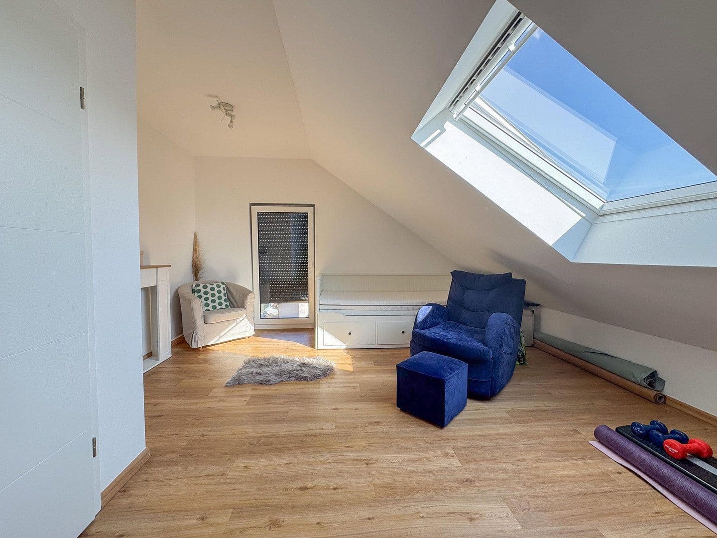 Prodej domu 141 m², pozemek 205 m², Zäher Wille, Mannheim, Bádensko-Württembersko Prodej domu 141 m², pozemek 205 m², Zäher Wille, Mannheim, Bádensko-Württembersko