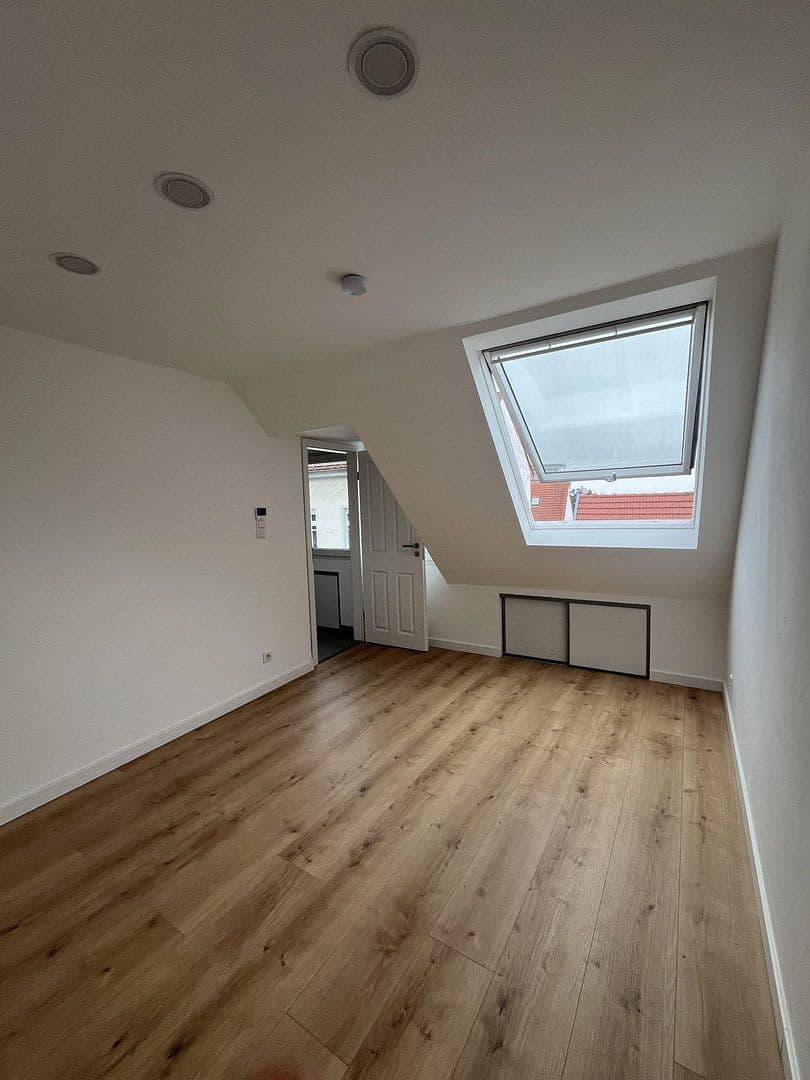 Pronájem bytu 3+1 70 m², Lauteschlägerstraße 3, Darmstadt, Hessen Pronájem bytu 3+1 70 m², Lauteschlägerstraße 3, Darmstadt, Hessen