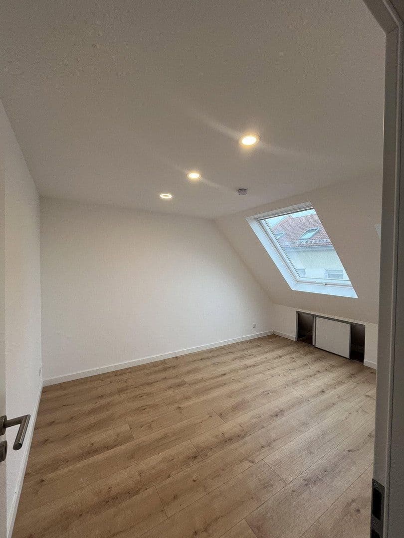 Pronájem bytu 3+1 70 m², Lauteschlägerstraße 3, Darmstadt, Hessen Pronájem bytu 3+1 70 m², Lauteschlägerstraße 3, Darmstadt, Hessen