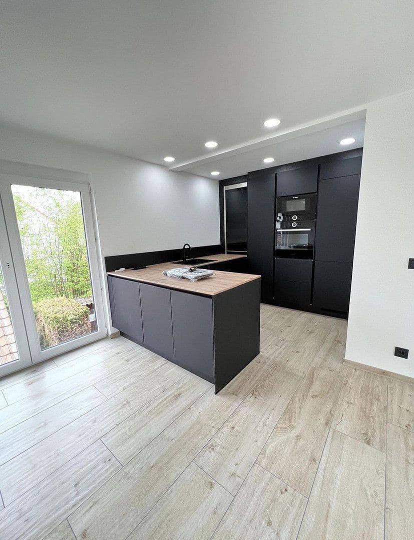 Prodej domu 143 m², pozemek 374 m², Justinus-Kerner.Str.7, Denkendorf, Bádensko-Württembersko Prodej domu 143 m², pozemek 374 m², Justinus-Kerner.Str.7, Denkendorf, Bádensko-Württembersko