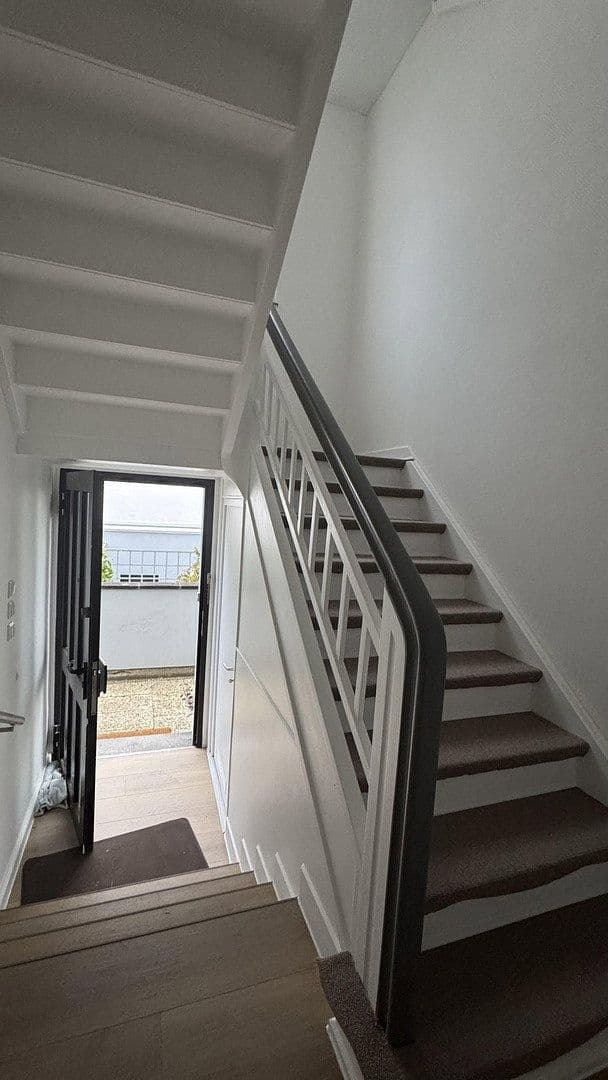 Prodej domu 210 m², pozemek 600 m², Sankt Augustin, Severní Porýní-Vestfálsko Prodej domu 210 m², pozemek 600 m², Sankt Augustin, Severní Porýní-Vestfálsko