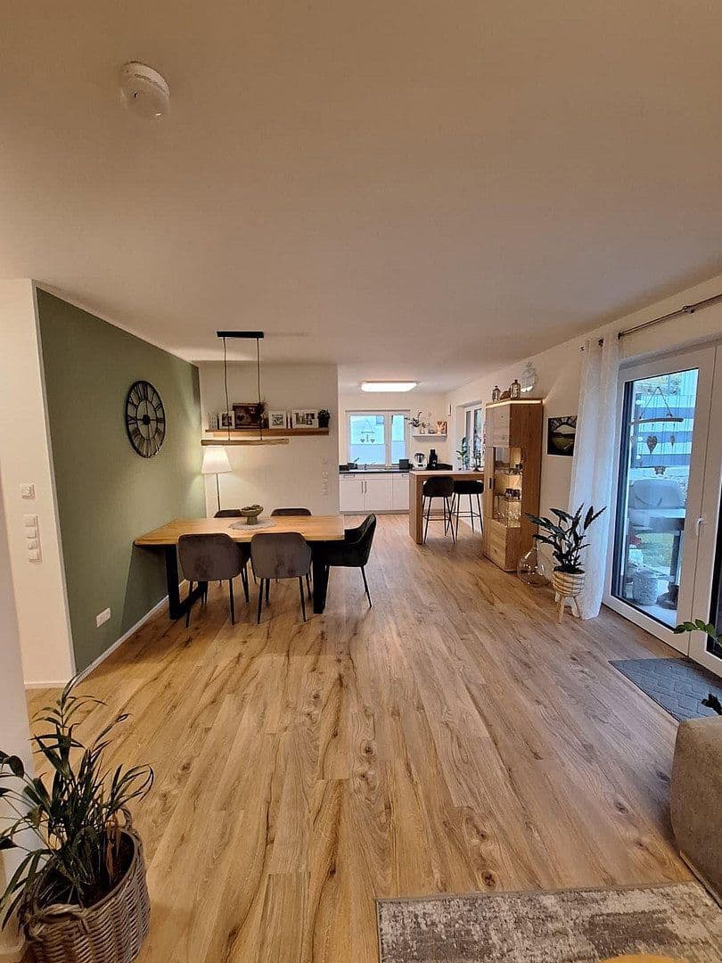 Pronájem bytu 3+1 91 m², Hauptstr. 36 56290 Uhler, Uhler, Porýní-Falc Pronájem bytu 3+1 91 m², Hauptstr. 36 56290 Uhler, Uhler, Porýní-Falc