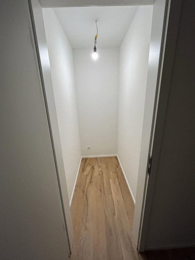 Pronájem bytu 3+1 91 m², Hauptstr. 36 56290 Uhler, Uhler, Porýní-Falc Pronájem bytu 3+1 91 m², Hauptstr. 36 56290 Uhler, Uhler, Porýní-Falc