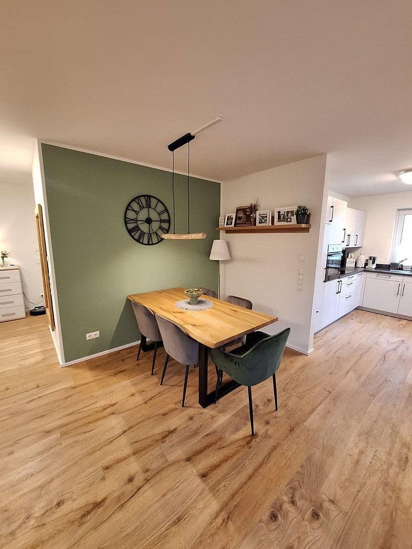 Pronájem bytu 3+1 91 m², Hauptstr. 36 56290 Uhler, Uhler, Porýní-Falc Pronájem bytu 3+1 91 m², Hauptstr. 36 56290 Uhler, Uhler, Porýní-Falc