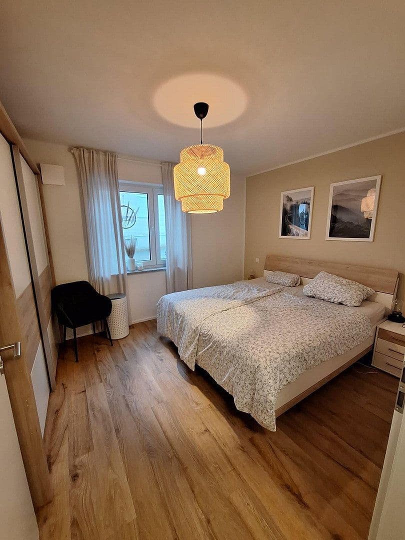 Pronájem bytu 3+1 91 m², Hauptstr. 36 56290 Uhler, Uhler, Porýní-Falc Pronájem bytu 3+1 91 m², Hauptstr. 36 56290 Uhler, Uhler, Porýní-Falc