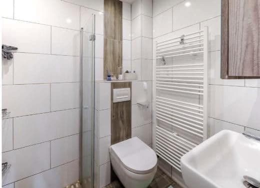 Prodej domu 90 m², pozemek 455 m², Frankfurt am Main, Hessen Prodej domu 90 m², pozemek 455 m², Frankfurt am Main, Hessen