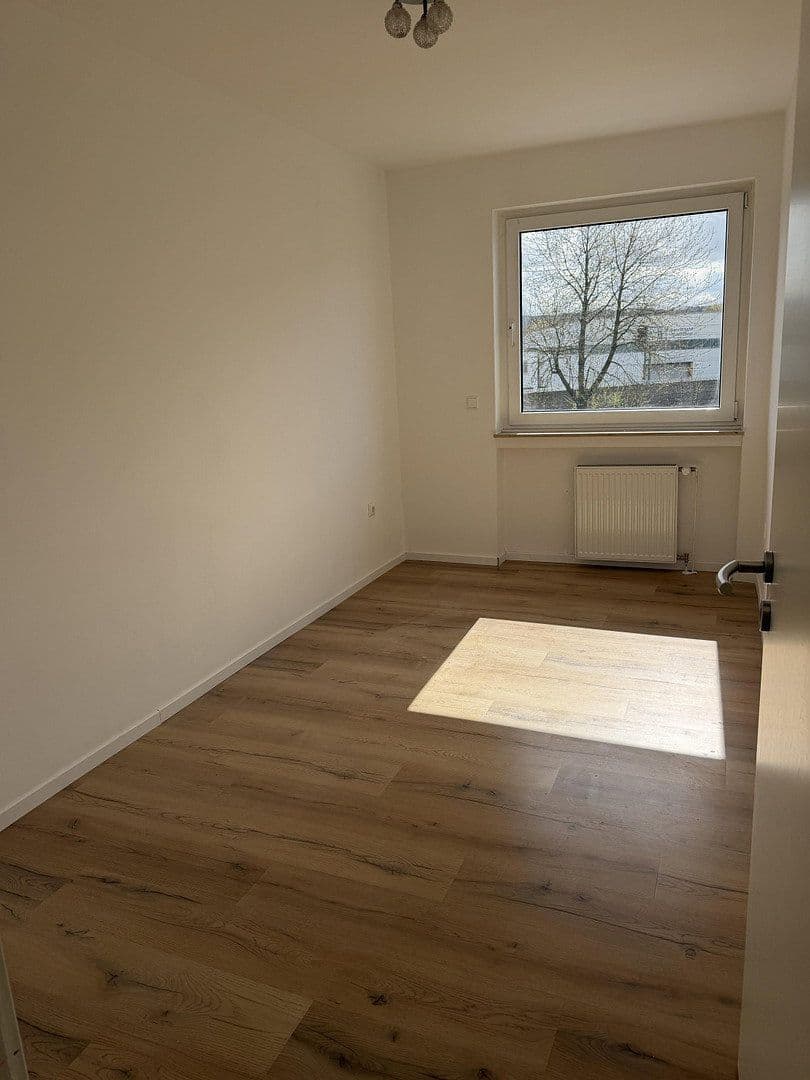 Pronájem bytu 4+1 92 m², Schräpperweg 15, Schwerte, Severní Porýní-Vestfálsko Pronájem bytu 4+1 92 m², Schräpperweg 15, Schwerte, Severní Porýní-Vestfálsko