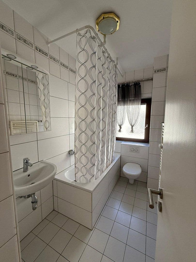 Pronájem bytu 3+1 82 m², Zum Traroth 12a, Bad Soden-Salmünster, Hessen Pronájem bytu 3+1 82 m², Zum Traroth 12a, Bad Soden-Salmünster, Hessen