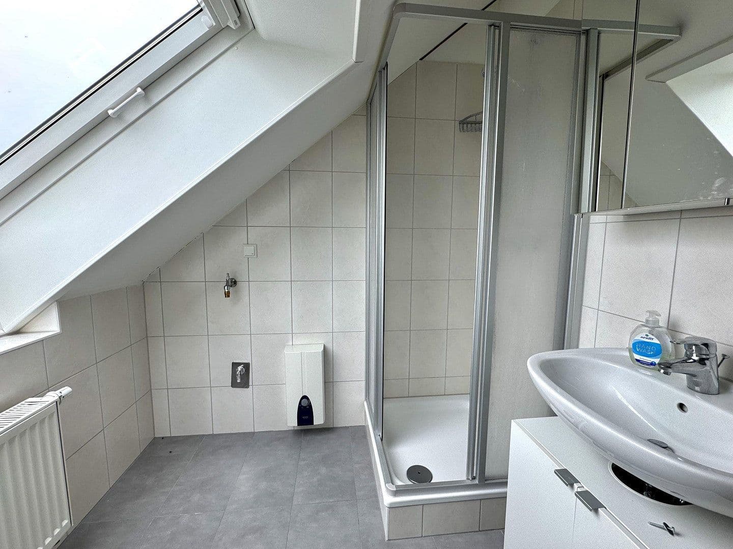 Prodej domu 197 m², pozemek 293 m², Rostocker Straße 30, Neubrandenburg, Mecklenburg-Vorpommern Prodej domu 197 m², pozemek 293 m², Rostocker Straße 30, Neubrandenburg, Mecklenburg-Vorpommern