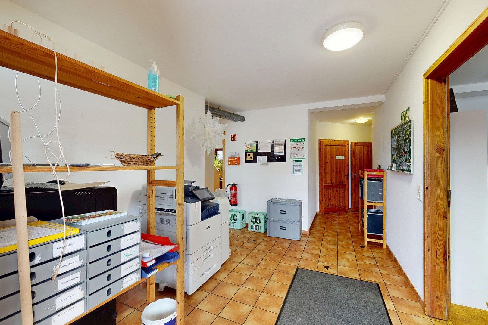 Pronájem nebytového prostoru 400 m², Taunusstein, Hessen Pronájem nebytového prostoru 400 m², Taunusstein, Hessen