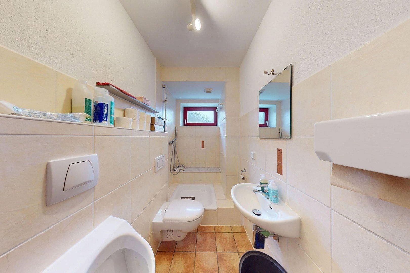 Pronájem nebytového prostoru 400 m², Taunusstein, Hessen Pronájem nebytového prostoru 400 m², Taunusstein, Hessen